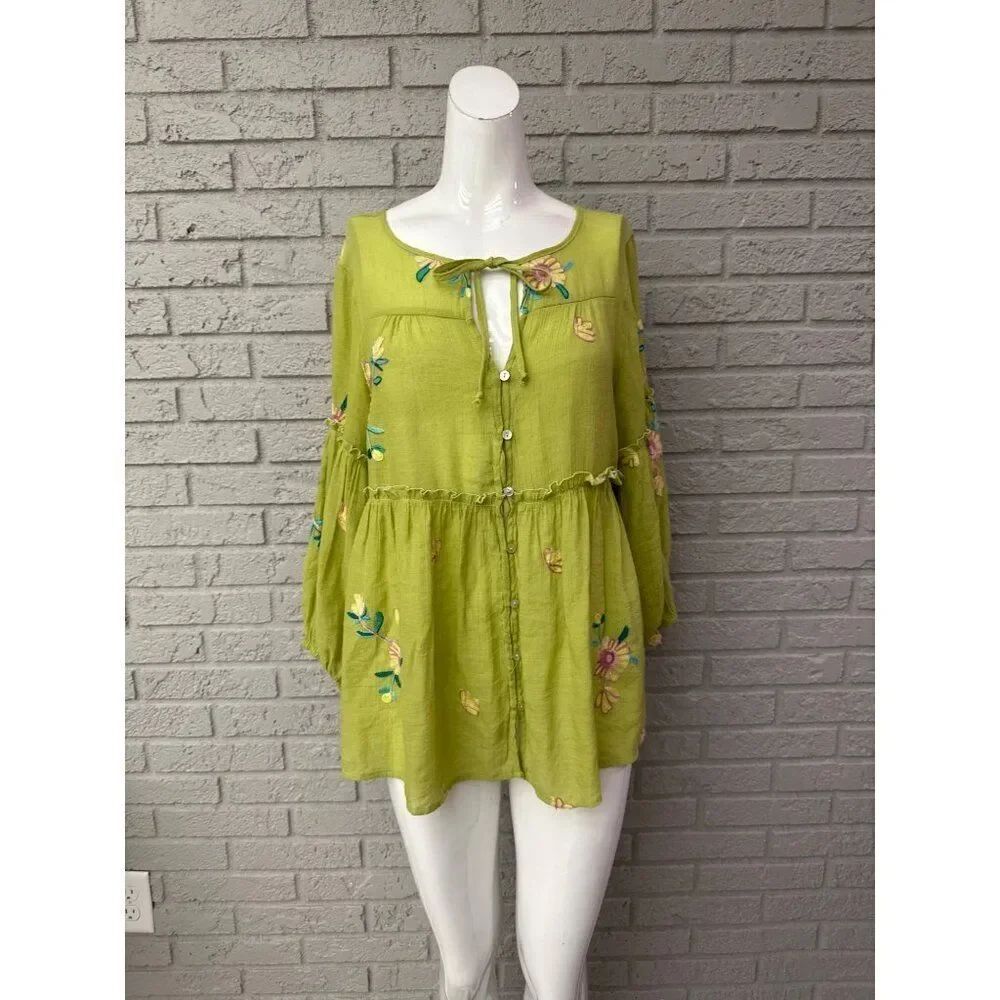 Figueroa & Flower Women Green Embroidered Floral Blouse size M